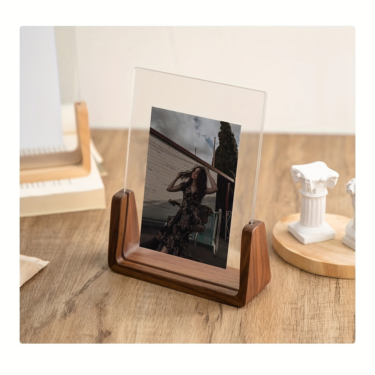 Cadre photo en acrylique et bois en U | Présentoir moderne et minimaliste