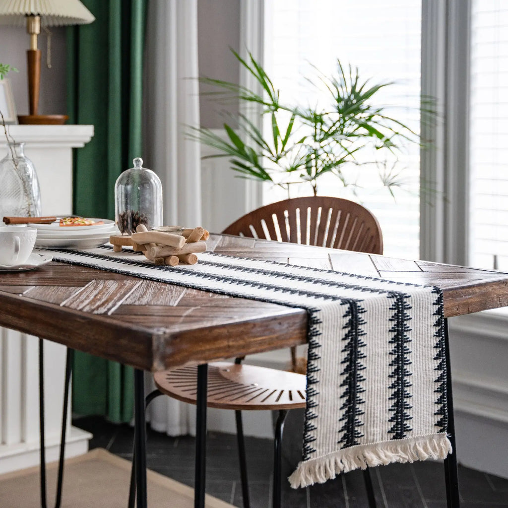 Tasselled Cotton Linen Table Runner