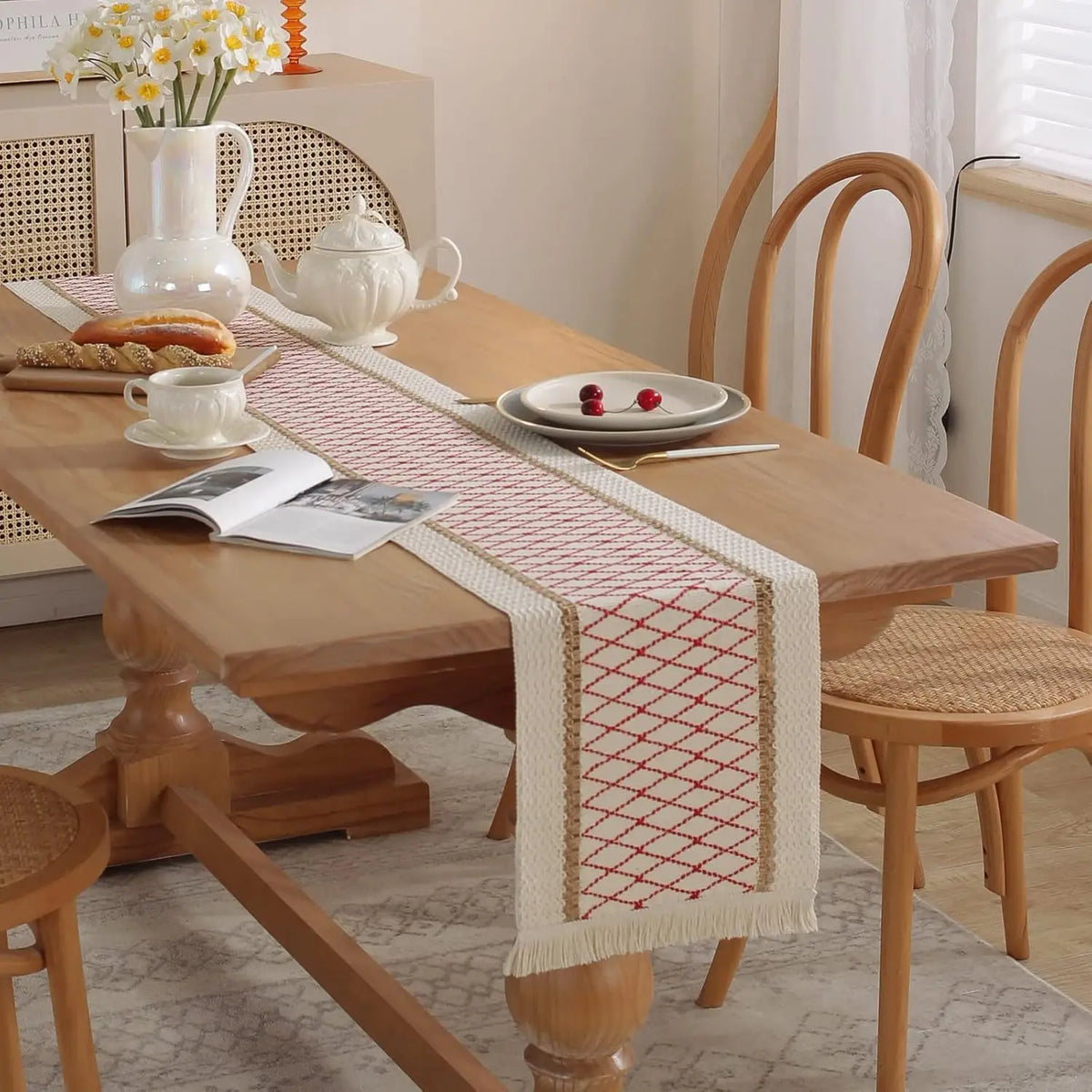 Tasselled Cotton Linen Table Runner