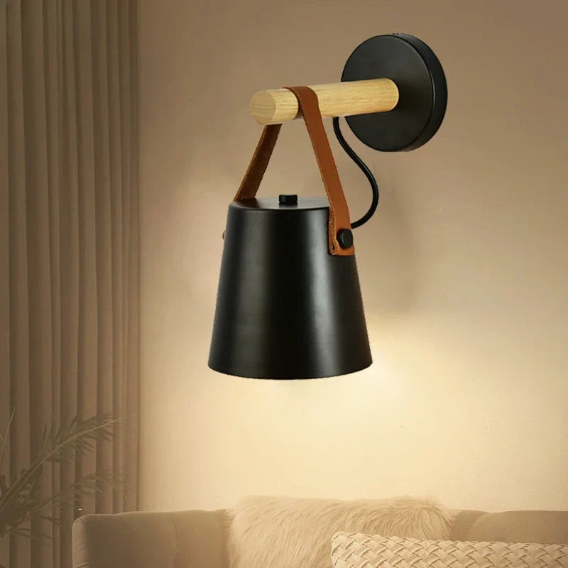 Applique murale nordique en bois et cuir | Lampe de chevet suspendue