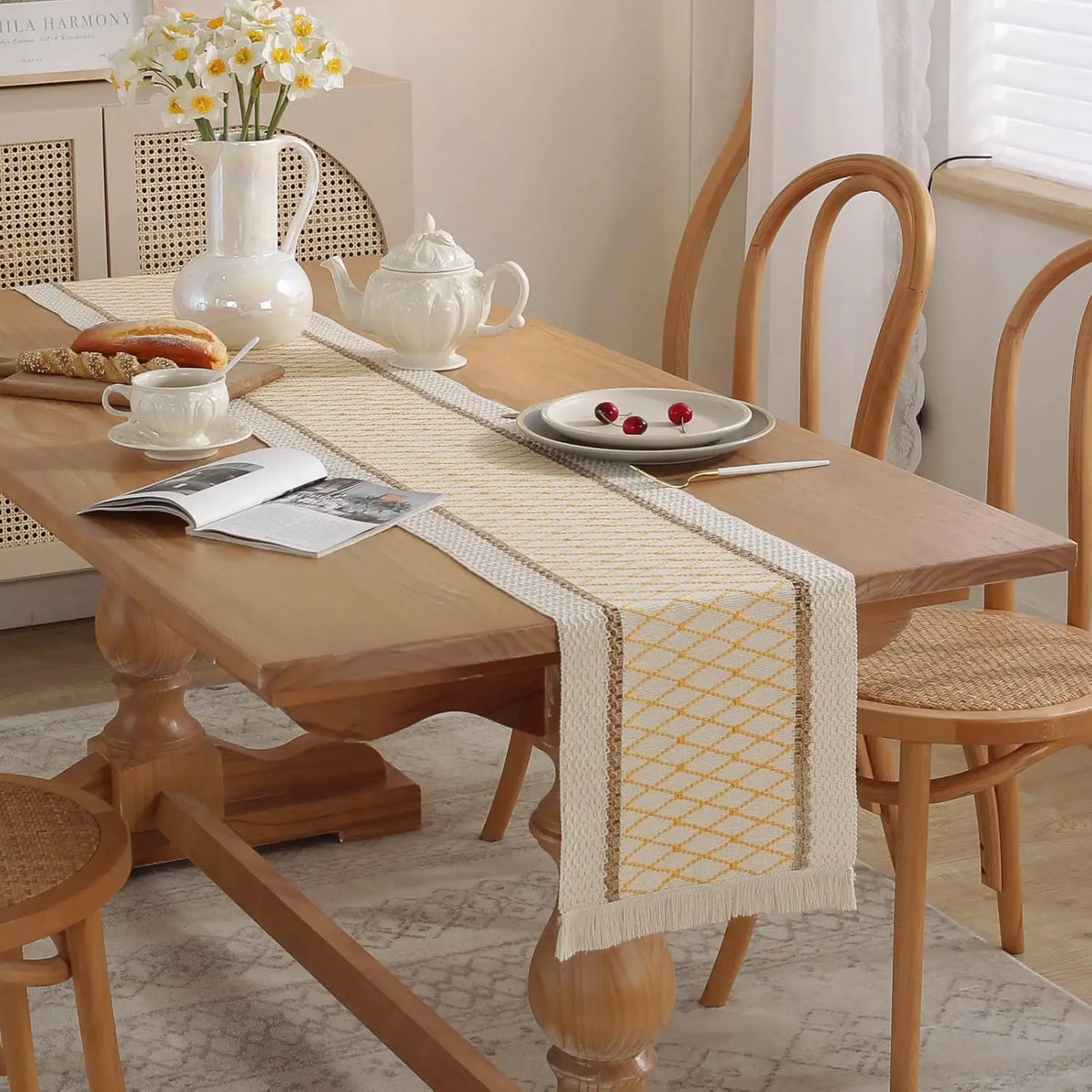 Tasselled Cotton Linen Table Runner